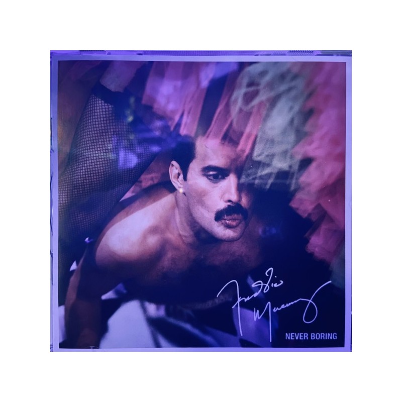 Freddie Mercury – Never Boring